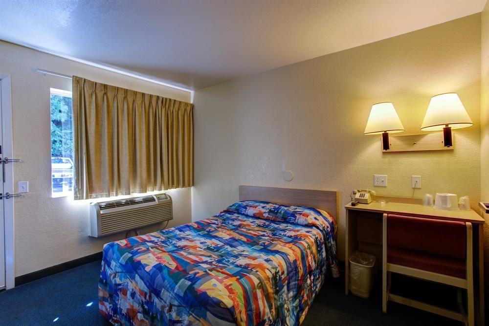 Motel 6-Kelso, Wa - Mt. St. Helens Esterno foto